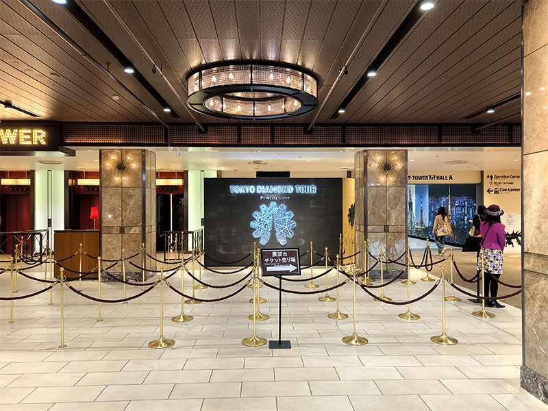 1階入り口から入るとメインデッキ・エレベーターのホールがあります